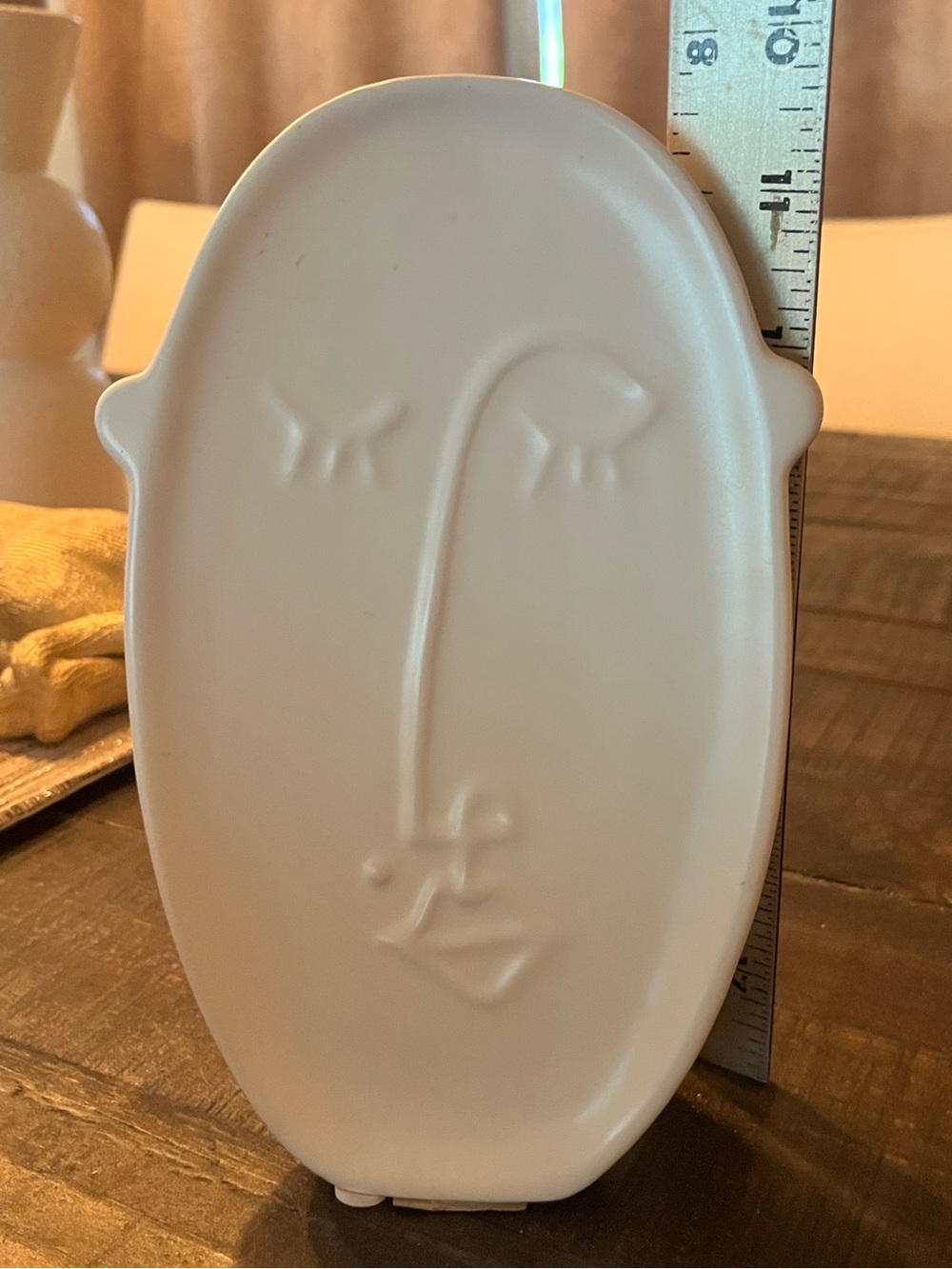 Mikasa Minimalist White Ceramic Face Vase - Home Art New With Tag